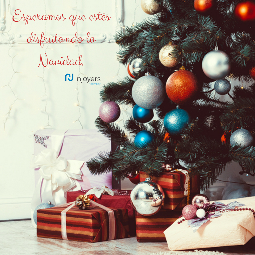 njoyers's tweet photo. #Navidad #Nochebuena #regalo #Navidad2017 #PapáNoel #SantaClaus #familia #PazyAmor #Tecnología #Tech4joy  👨‍👩‍👧‍👦💝🎄🎉🎁⛄ https://t.co/vOkCotbgH3