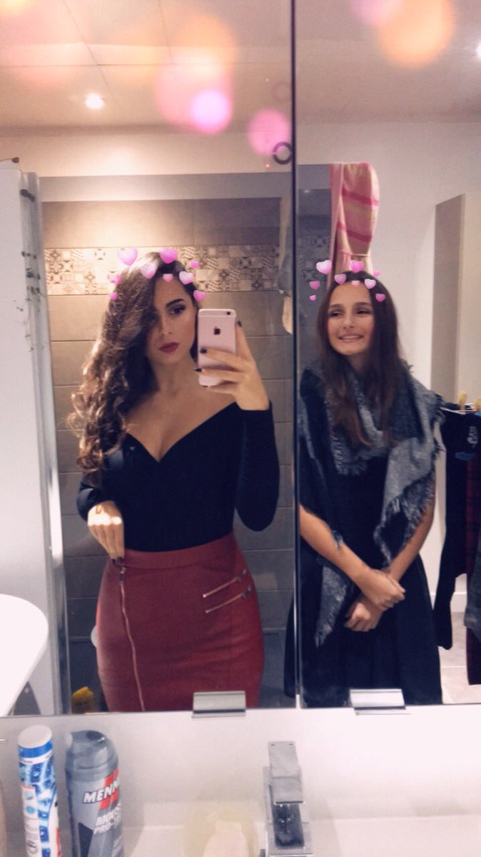 emmabrg_'s tweet photo. christmas 💋 https://t.co/UnAi51Rxos
