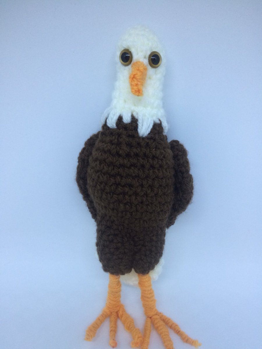 Edgar the bald eagle handmadebyfleur.wordpress.com/2017/12/26/edg…