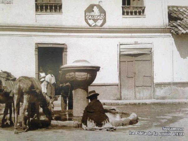 El otro día mejilla Hay una tendencia Twitter 上的 Historia de Colombia："Esta la "pilita de la unión" #Sogamoso  1930. Hermosa foto de @javi_1016 #ViajeEnElTiempo https://t.co/aVpSfjZCMP"  / Twitter