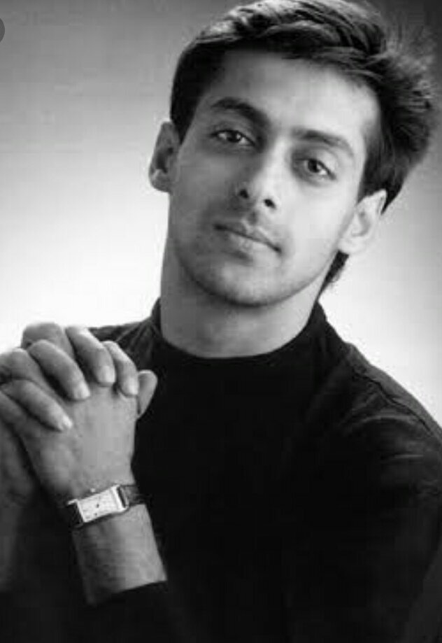 Wishing Salman Khan a very happy Birthday..  Ur the Legend in Bollywood  and my fav once 