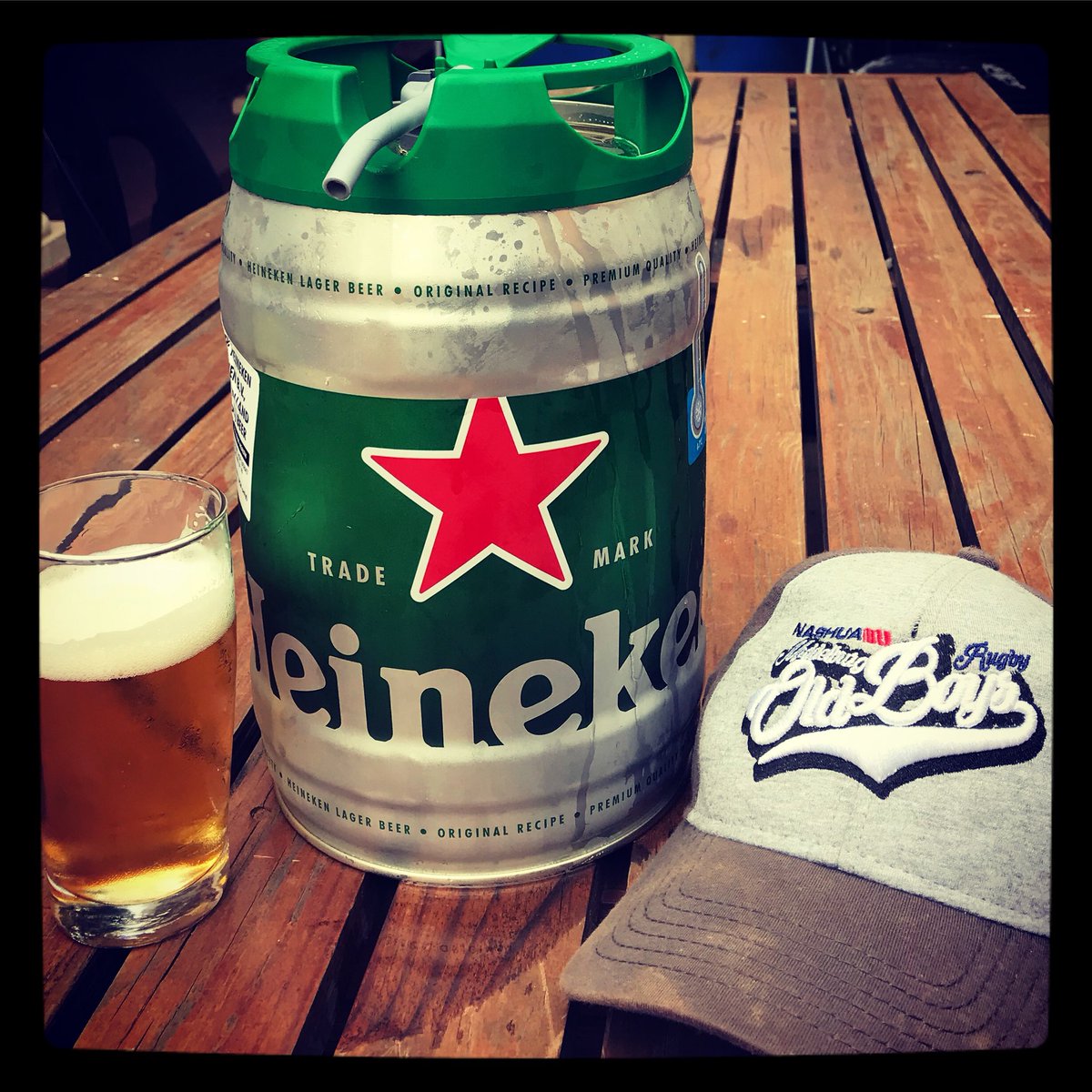 mobrugby's tweet photo. A #beer a day keeps the doctor away. #obcap2 indulging in a ice cold @Heineken #draught @Heineken_SA https://t.co/0yTF7WRunY