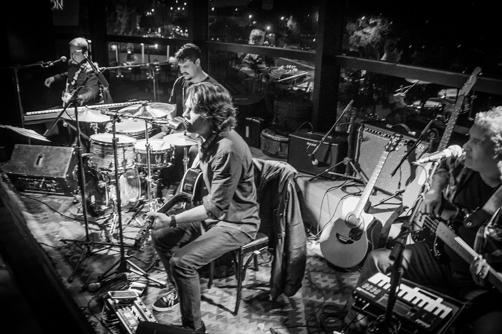 maispreza's tweet photo. Banda Workstation agita pré-Réveillon em Porto Alegre
https://t.co/dZkMVg2t1L https://t.co/ACFZIgX3ru