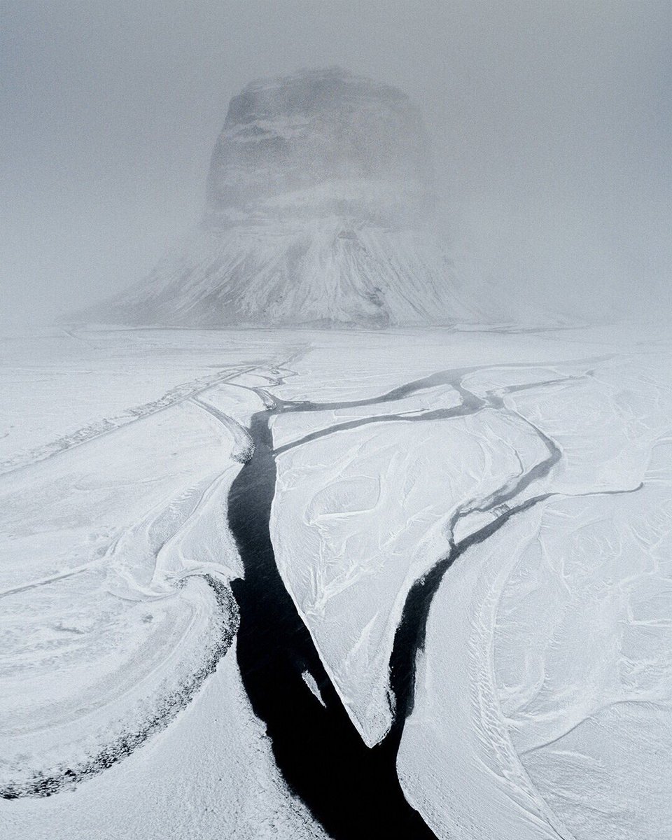 PicPublic's tweet photo. #Lómagnúpur Mountain Iceland
 Arnar Kristjansson Photograph https://t.co/LQTRGdvPtT