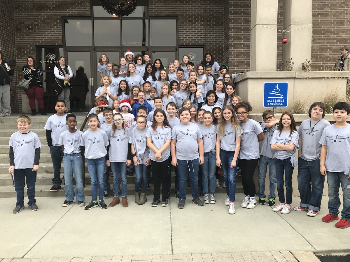 BJF Choir and Recorder tour is underway! First stop, City Hall!