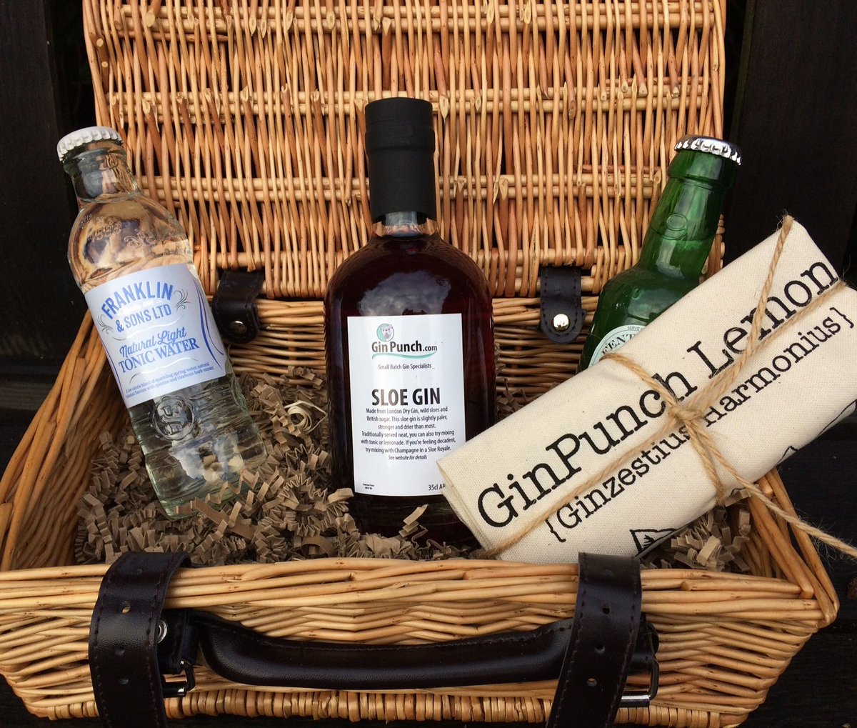 ipswichginfest's tweet photo. A record year for #gin comes as sales of the popular spirit have doubled in value in Britain over the last six years #Ipswich https://t.co/Ykj3mCPyWr https://t.co/3hhKFc3mpN