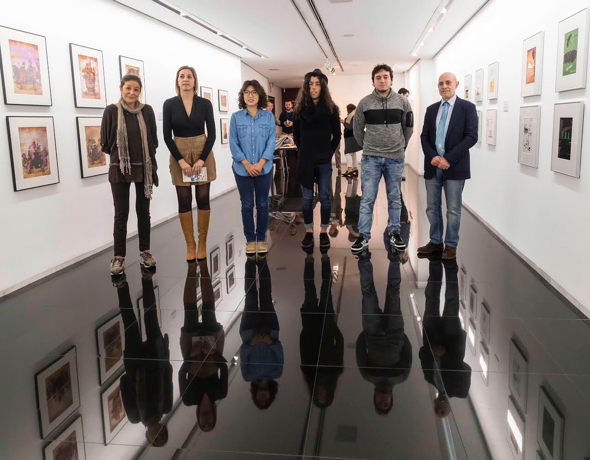 Dip_Va's tweet photo. La diputada #InmaculadaToledano presenta en el @Teatro_zorrilla la #exposición “Los #Premios #Argaya de #Ilustración 2009-2017” @TEATROZORRILLA @turvalladolid @culturacyl https://t.co/MsfIFT9gJP