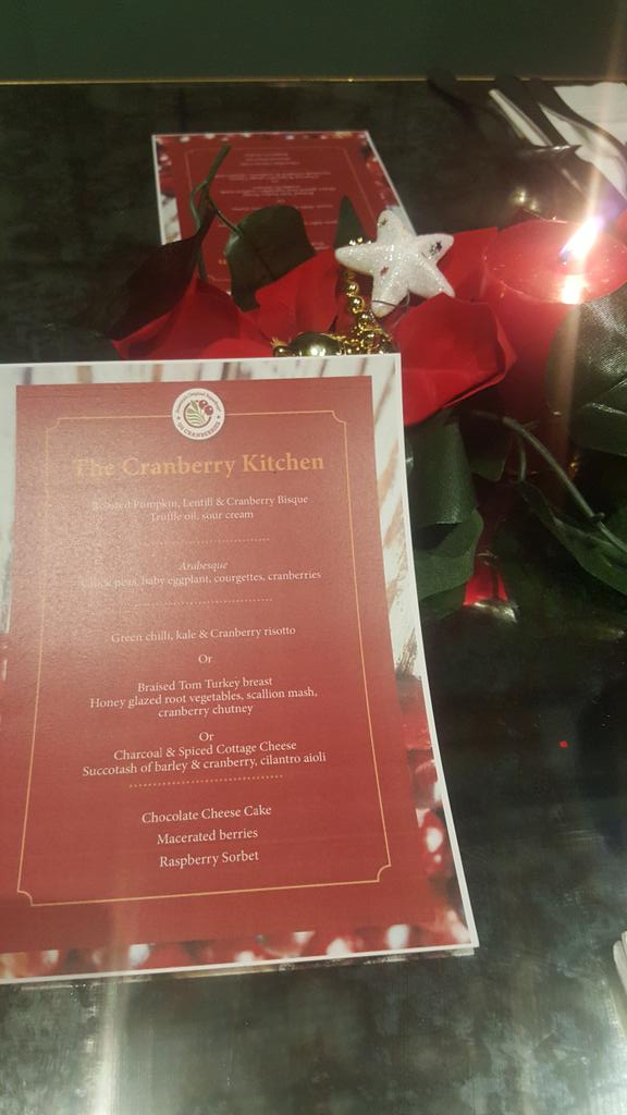 ShitalKakad's tweet photo. VICKY'S CRANBERRY KITCHEN!! #Brilliant #Menu with @USCranberries by the #Amazing #Chef @VickyRatnani @FoodBloggerAI #TheBandraProject #Bandra #CookwithUSCranberries @ https://t.co/8sYYN8EYxH