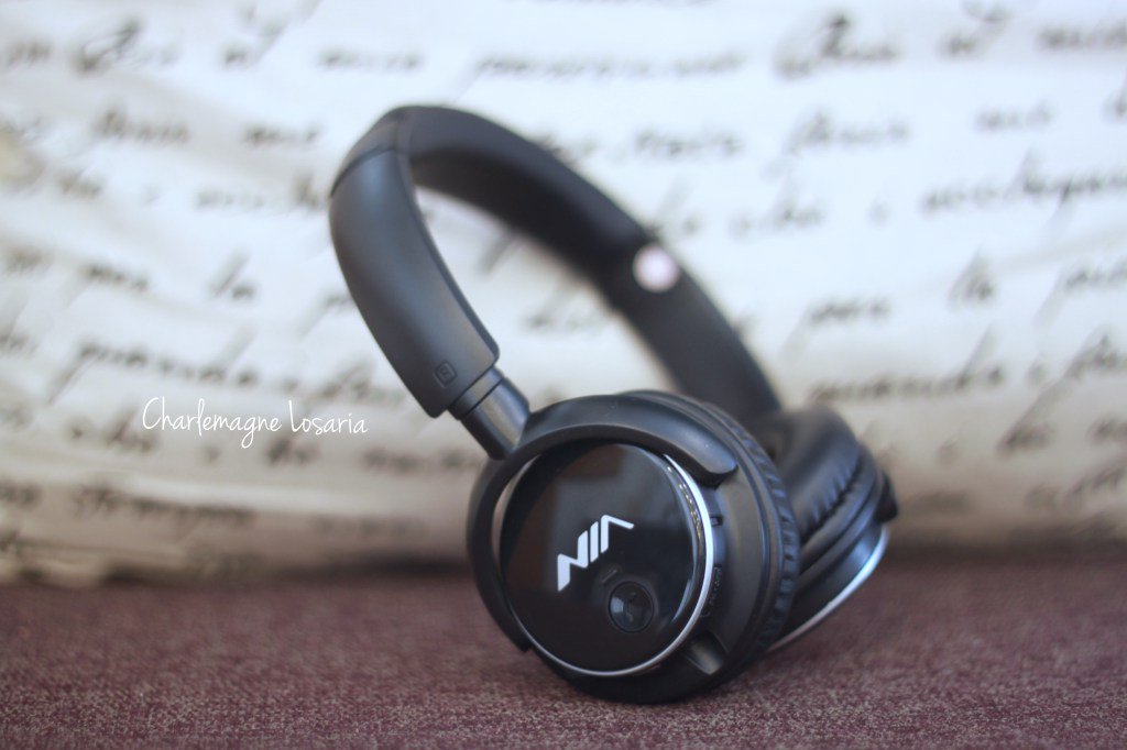 SuchALoserYeah's tweet photo. Gear Review: NIA Q1 4 in 1 Bluetooth Headphone https://t.co/lD6ZiiGRdY https://t.co/YSUTlWbSj0