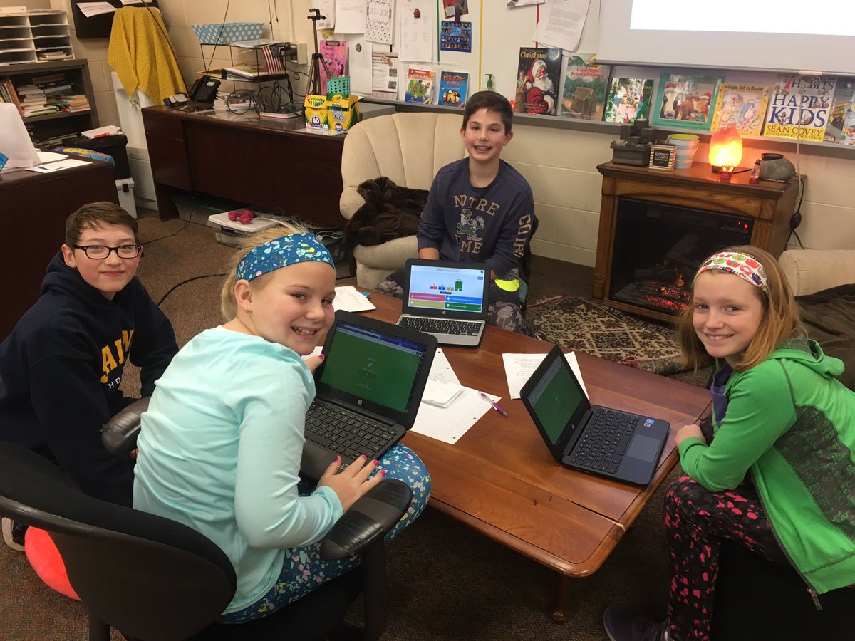 MsDevine111's tweet photo. Learning Space vocabulary with student created Kahoots. #heritagelearn #sascompass https://t.co/jmilfDi00g