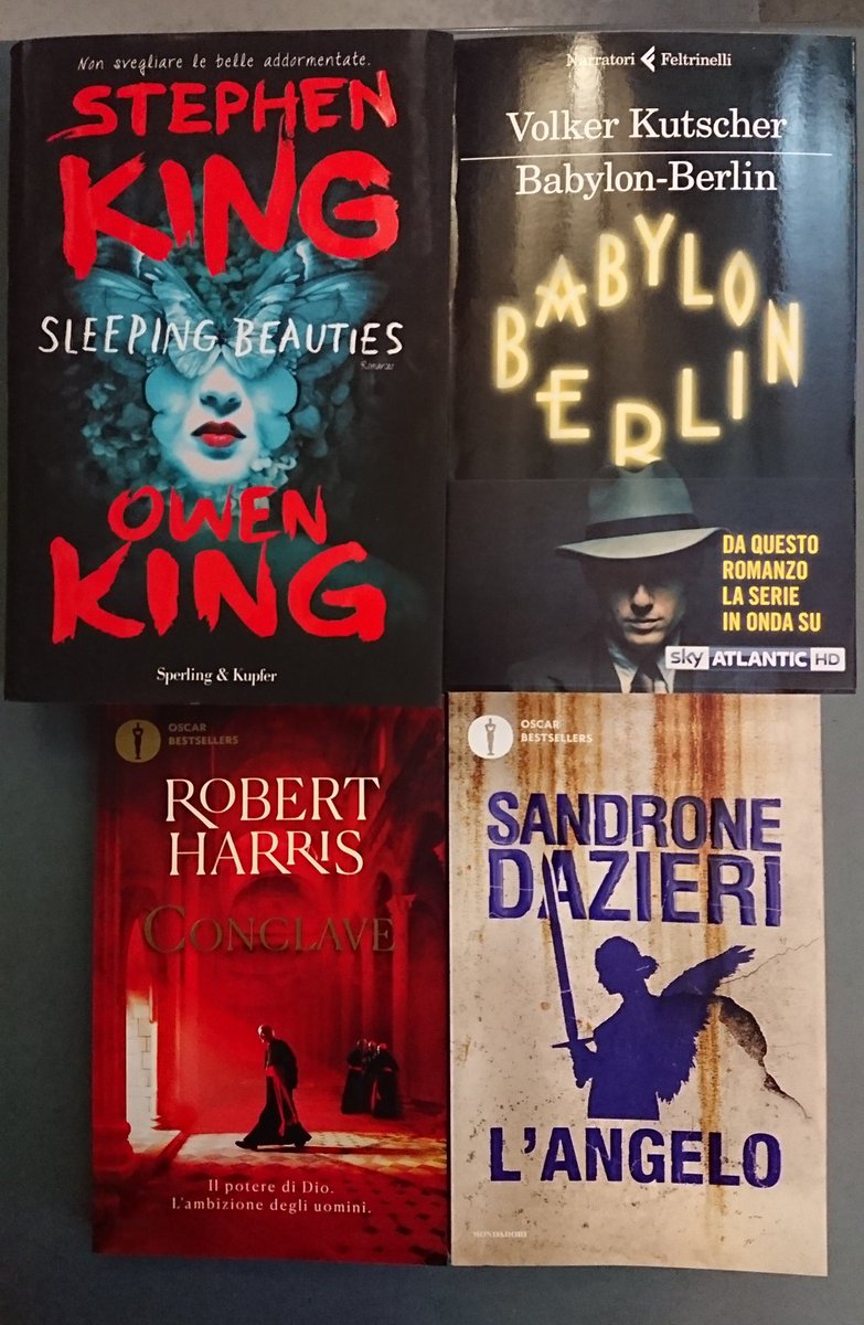 luca_carioli's tweet photo. @feltrinellied @SkyAtlanticHD Il mio "autoregalo" di Natale. Tanta gioia. I libri non bastano mai 📚📙
#SoldiBenSpesi @StephenKing @GiovanniArduino @sandronedazieri @Robert___Harris https://t.co/oTZicOZwxJ