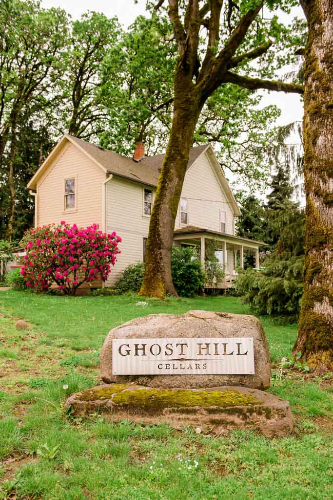 GhostHillWine's tweet photo. Drumroll! RT @weeklywineshow: Tomorrow's episode - an interview with Mike Bayliss from Ghost Hill Cellars. We talk grape growing, wine &amp; ghosts @GhostHillWine  @wvwines  @oregonwinetrav #wine #podcast #willamettevalleywines #pinotnoir #ghosts #ghostbusters https://t.co/aQ8BSDgd4g