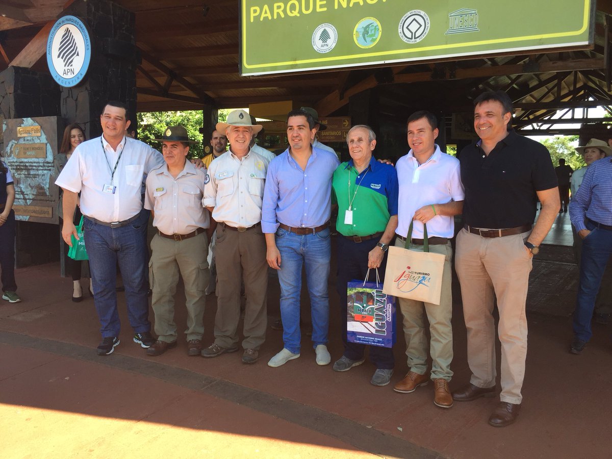 CataratasIturem's tweet photo. Superamos la marca histórica de visitantes al #ParqueNacionalIguazu El esfuerzo de todos es lo que nos permite seguir creciendo y este crecimiento es el de todos los que vivimos en Iguazú #CataratasTodoElAño https://t.co/LwHrbWB6Wh