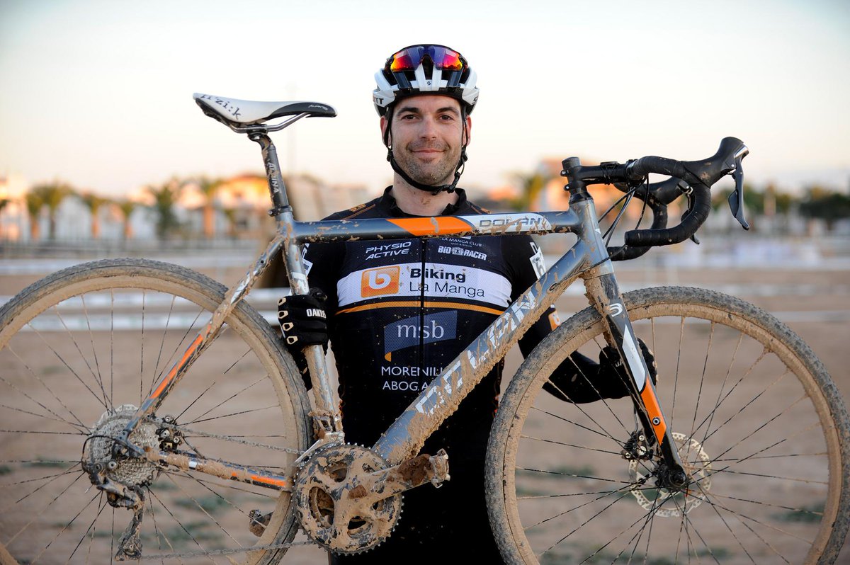 BikingLaManga's tweet photo. Theres and @Dolan_Bikes @terrydolan1 RDX under there ridden to 2nd place @castilloelmanso CX San Pedro and unexpected mud https://t.co/8GW1t0WaYX