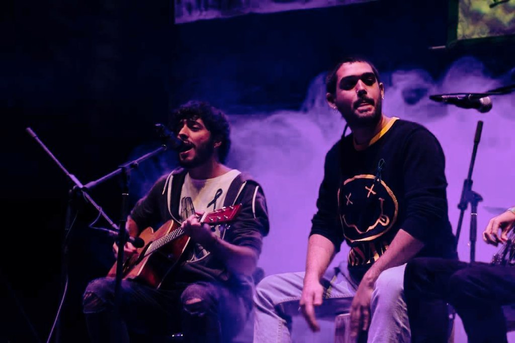 Laberinto_Banda's tweet photo. Laberinto sin salida en acústico =
Descubrimiento de nuevas facetas.

No descartamos desarrollar esta parte nuestra innovadora🎙️ https://t.co/9y29IzVA4e