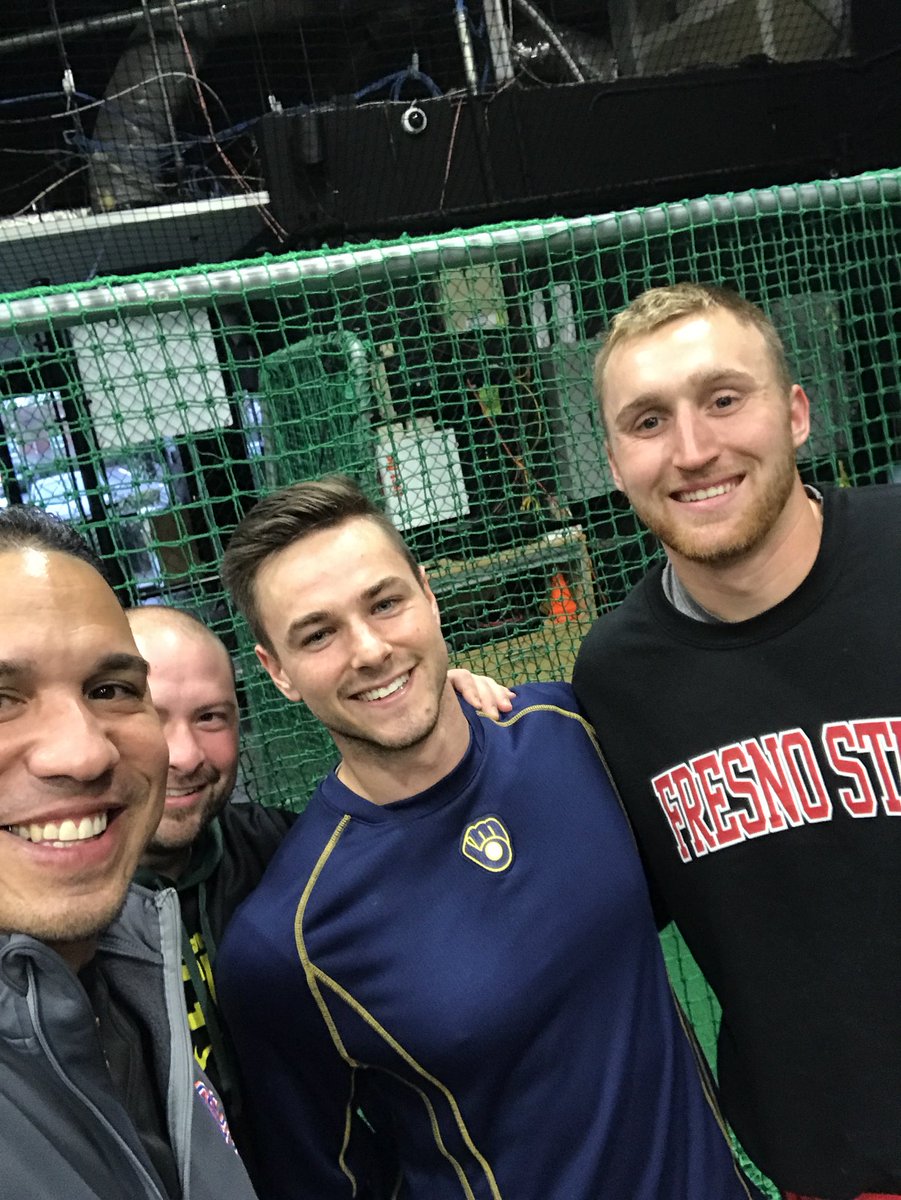 nwdiamond's tweet image. It was nice seeing former alumi Bo playing at Fresno State @UnStopaBo23 and Brewers Cooper H. @CoopHUM at the #NWDS #hithouse getting some work. Always humbling when Alumni comeback and share their stories. Who is next?