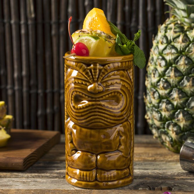 HiltonHeadDist's tweet photo. It may not be summer anymore but that doesn't mean your drinks can't still take you away to a tropical beach! Try our Hilton Head Mai Tai with Dark 23 aged rum. Recipe here: https://t.co/y4CwRdz6z5 https://t.co/jsFxPyULJv