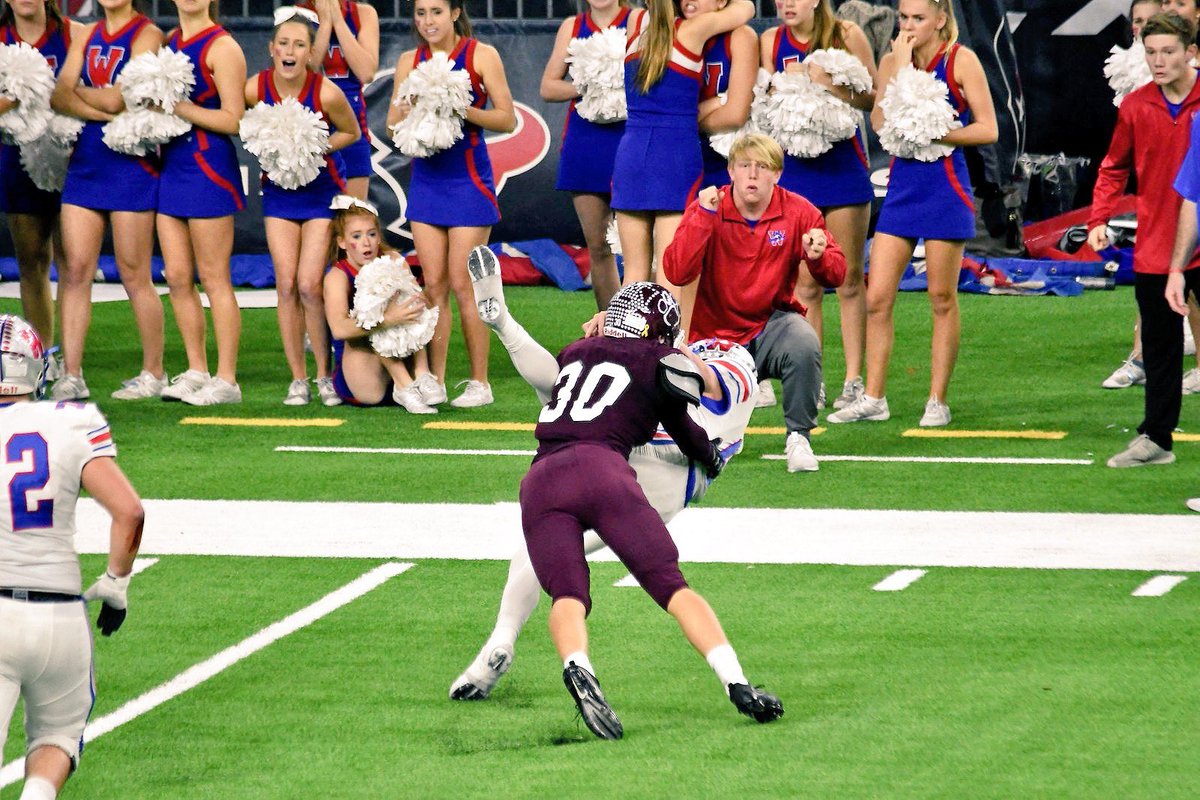 Position_U's tweet photo. I Can Feel It In The Air...We Donβt Fold Under Pressure. We Shine Bright Like A Diamond π @P_Atkinson26 ILB @texashsfootball Committed To @AFFootball @VYPEHouston Player Of The Game 11 TCKL 2 Sacks @MattMalatesta1 #TexasFast #TexasStrong #Vype #StateBound #D1Bound #PositionU https://t.co/TIOifGWpLU