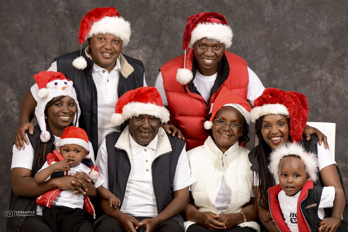 Versatilepics's tweet photo. What are your plans after a busy day?
We welcome you to our state of art studio for a fun family photoshoot.
We are open from Monday to Saturday 8am-9pm and Sundays 11am-9pm.
#FramesAndMounts #VersatilePhotographers
#VersatileFestiveTheme https://t.co/MErC4kaC5Q