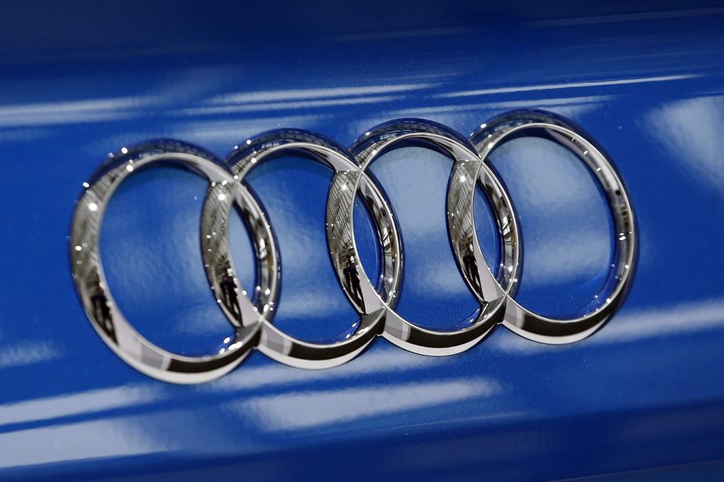 Audi recalls more than 52,000 cars; fuel lines can leak: bit.ly/2kkF2wN https://t.co/XrrBV8vmXO