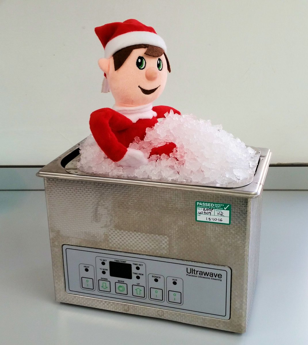 Diagnosteq's tweet photo. #parasitology can be a messy business - we work hard to keep on top of lab cleanliness! Frankelf, the @Diagnosteq elf, has other ideas for the @LivUni sonic waterbath #elfinthebath https://t.co/KAN2GOQfjE