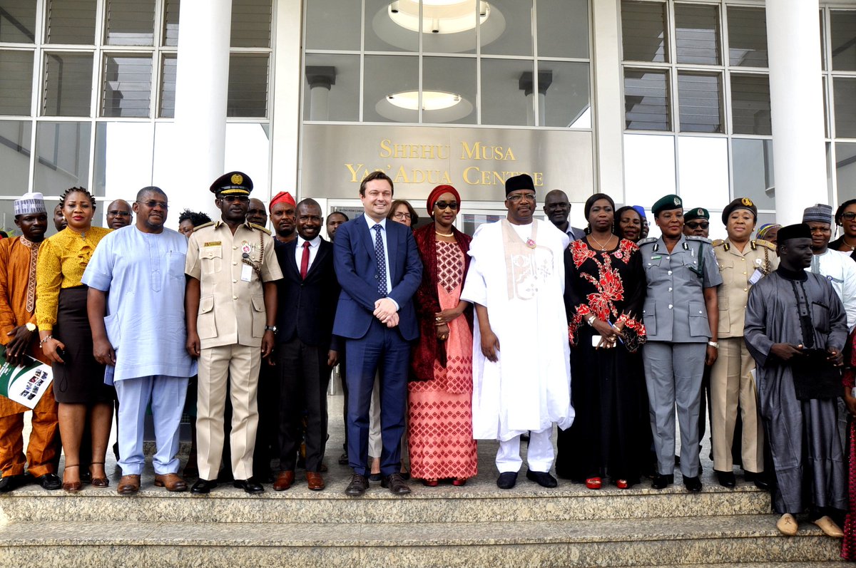 ncfrmi_ng's tweet photo. Group Photograph / Tea Break / meeting with the press at the #NMD2017 #InternationalMigrantsDay https://t.co/CEyVleN6ZM