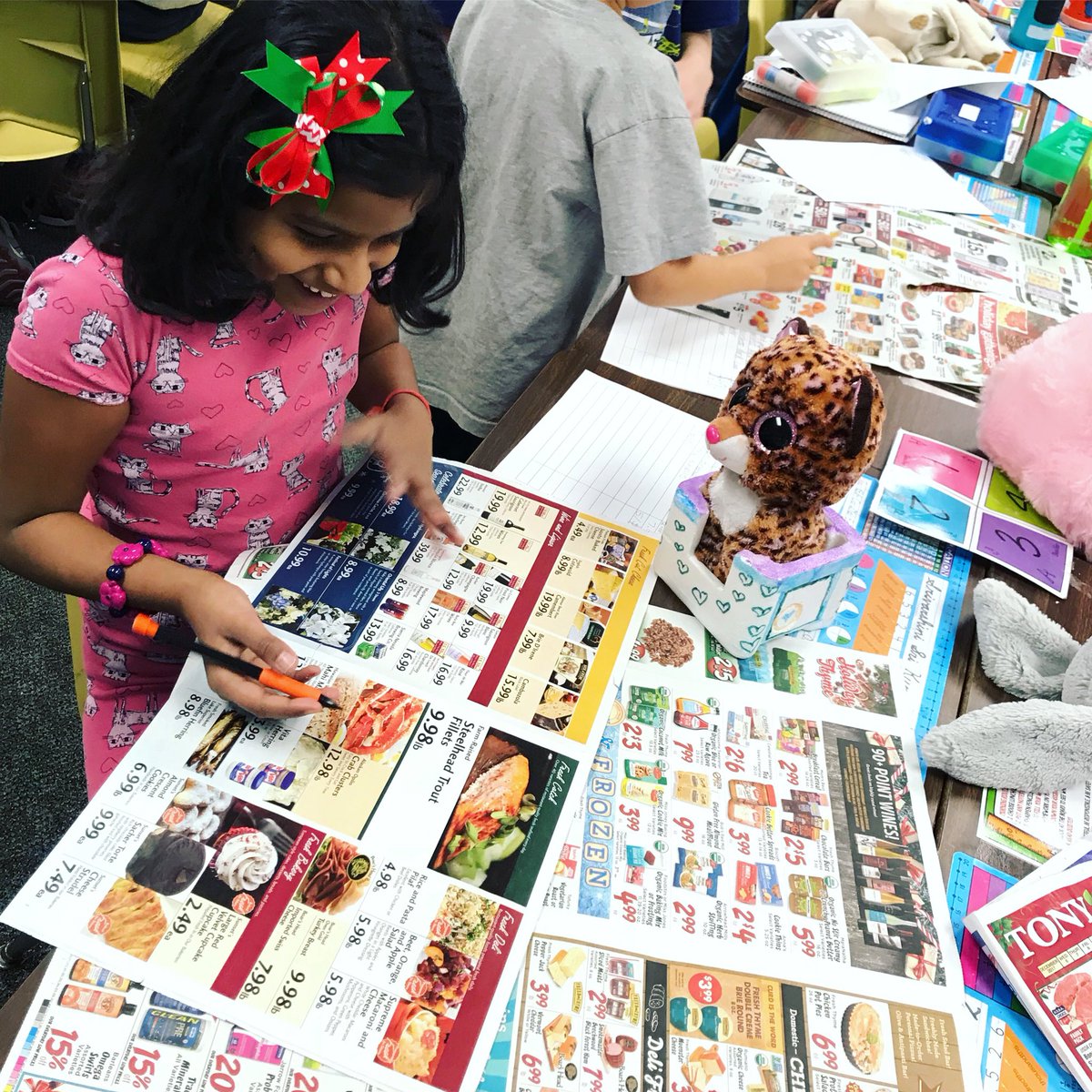 EChae102's tweet image. Winter break is just around the corner.. budgeting and planning our perfect holiday dinner! 🍽 #MathApplications #TESPride #D102learns