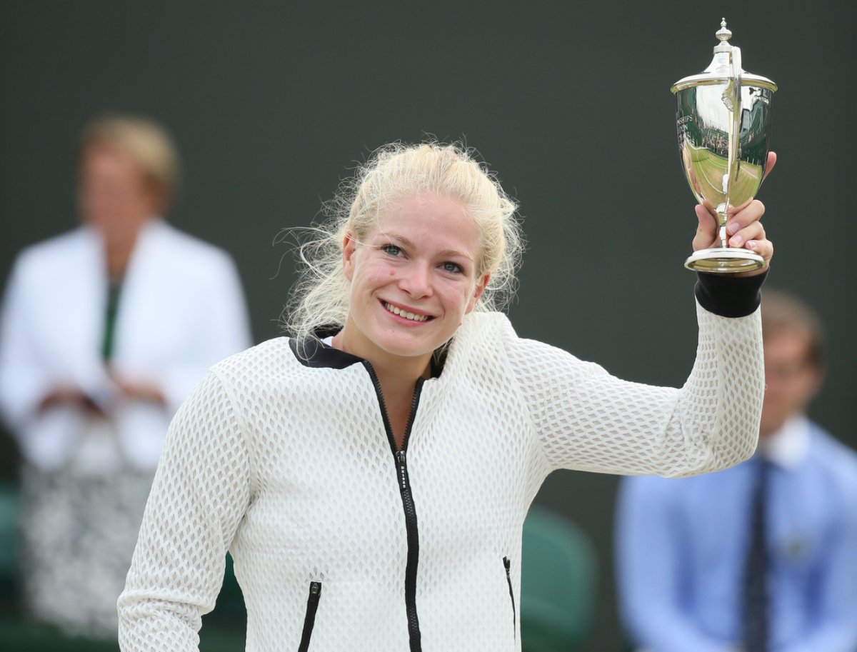 ITFWheelchair's tweet photo. Happy 21st Birthday today to reigning @Wimbledon and #NECMasters women's singles champion, world No.2 Diede de Groot!
#wheelchairtennis https://t.co/W7jlYwmaSI