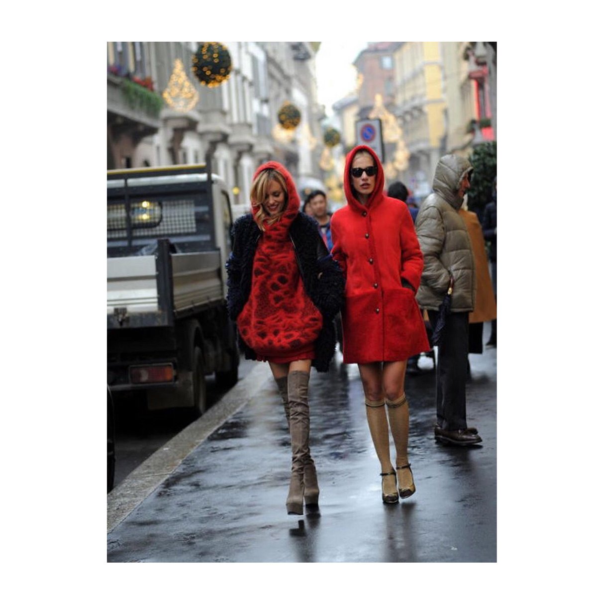 MAPcomm's tweet photo. Beautiful #JustineMattera!
#Boots: #Loriblu
#milano #red #christmas #MapCommunication #streetphotography #cuissard #shoes #stivali #look #ootd #outfitoftheday #ootd #ootdsubmit #beautifulmatters #fashionista #lookoftheday #lookbook #instastyle #outfitpost #fashiongram #beautiful https://t.co/hTOuQqQ0mg
