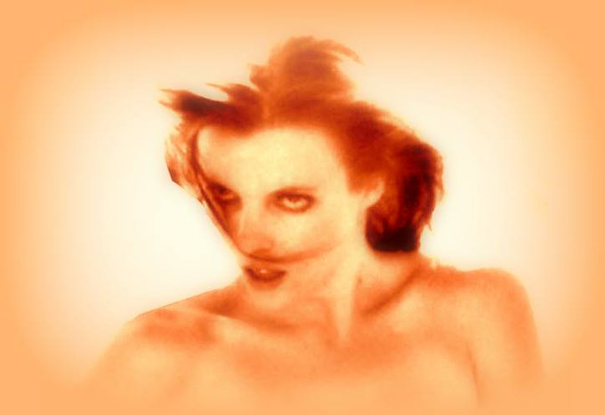 Watch Caroline Tosca's leaked NSFW photo on TwXstars