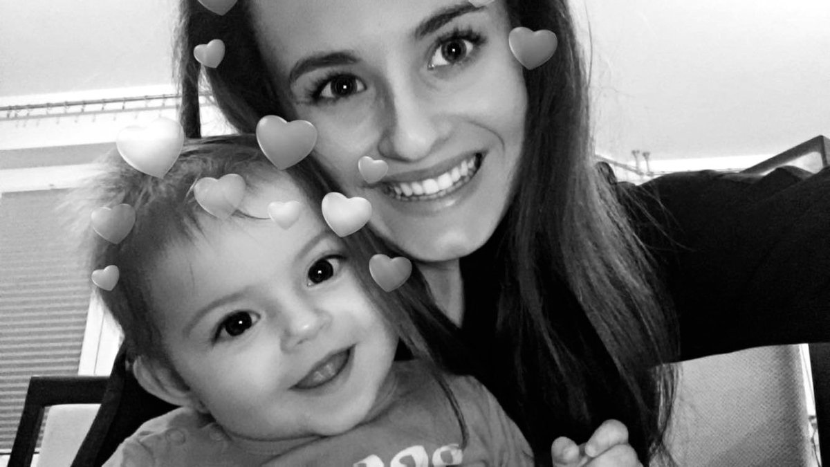 Anna78426280's tweet photo. My sunshine💗❄️ #babygirl #girls #LoveIsLove #SistersInSweat #Christmas https://t.co/TctEjQSRdT