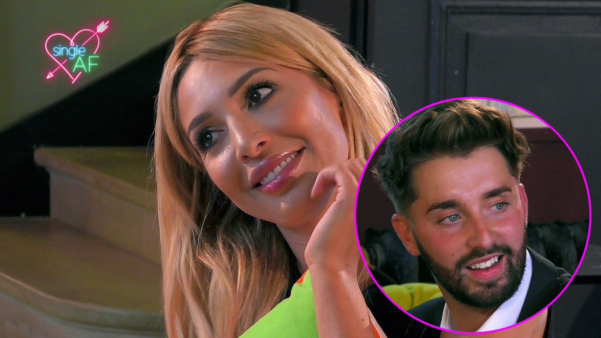 MTVSingleAF's tweet image. WATCH: OMG! Farrah Abraham gets flirty as Cupid surprises her with new arrival Jon 😍 &amp;gt;&amp;gt;&amp;gt; mtvne.ws/I2nqwn #MTVSingleAF