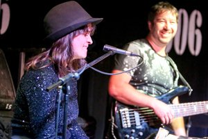 geri_perry's tweet photo. @TheKoGoProject at @pizzajazzclub Soho on 13th Jan '18 @ 1.30pm.

“Live in club or bar this band would surely be a knockout, the evening over before you knew it.”
(Jazz Journal, Feb 2017)

'You're a major talent girl' Michael McDonald
#Jazz #Funk https://t.co/WhRE3SUubb