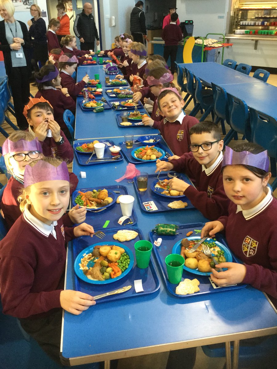 RCS_Alder's tweet photo. Year 5 pupils enjoying their Christmas lunch. Owen said it’s like his nanna’s. https://t.co/0yW2P9pLpr