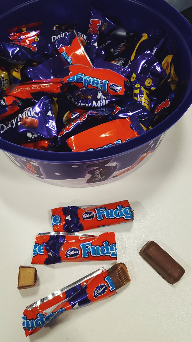 alrightcalv's tweet image. Don't think the fudge cutter machine in the @CadburyUK factory was having a good day! Massacre! #fudgegate #cadburyheroes