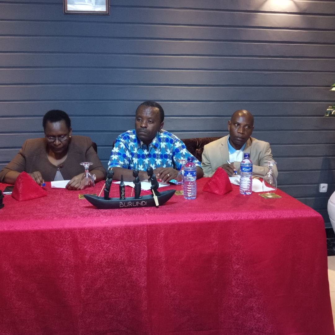 Claudenshim's tweet photo. #Burundi Last meeting between @comesa_lusaka and Local team &amp; making recommendations for the success of @COMESA20th to be held in April 2018 in  @MairieBujumbura 
#20thComesaSummit 
#Kazecomesa20 https://t.co/4ltsnO8wlz