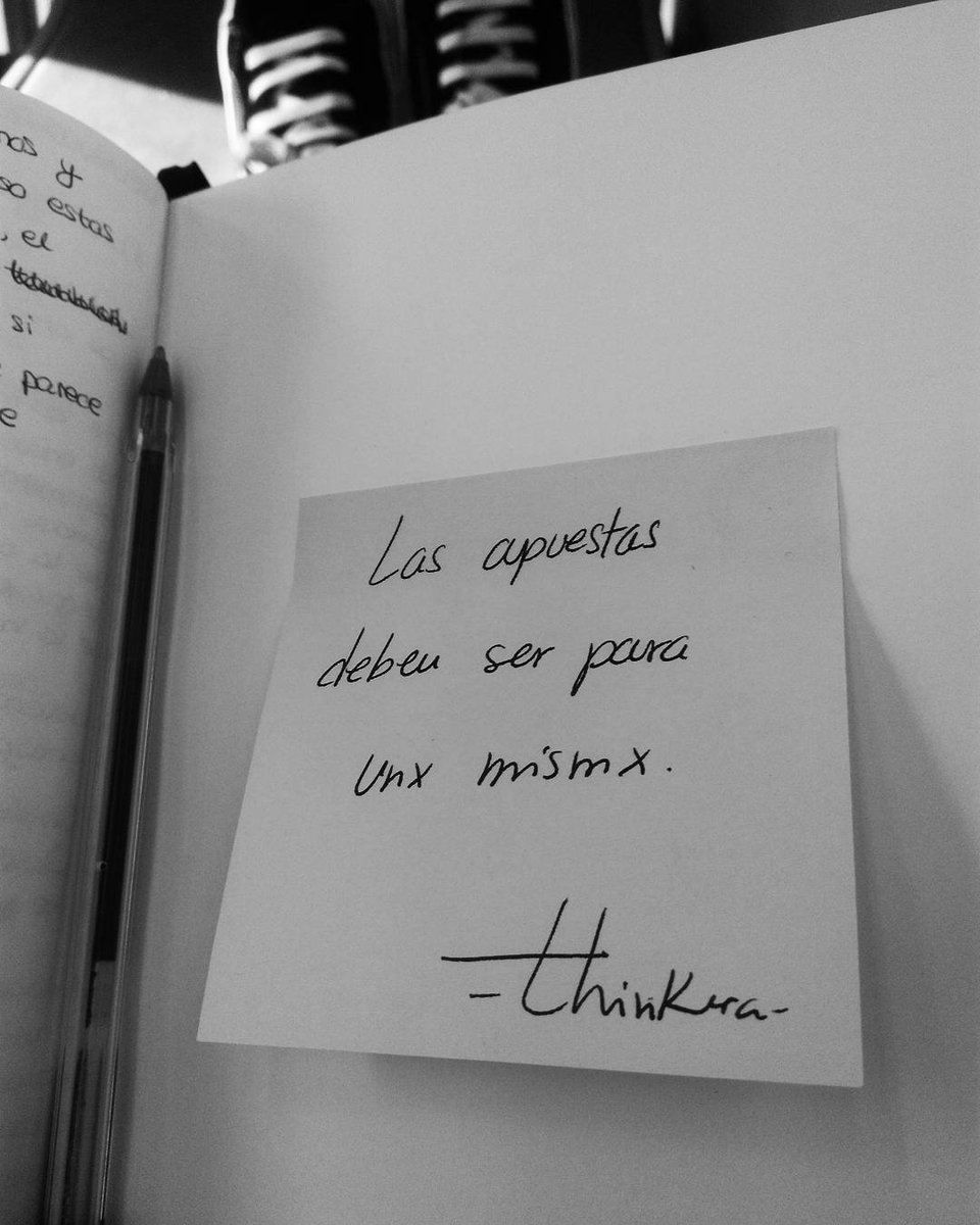 Thinkera_'s tweet photo. Hace poco me dijeron que tenía que apostar por algo que quisiera o prefiriera, yo contesté que para hacerlo hay que quererse a uno mismo. Sin más.
Todo comienza y acaba en nosotros.
Al final y al principio dije que apostaba por mí.
#thinkeando #thinkera #reflexiones #apuestas https://t.co/HcJBsnVXs2