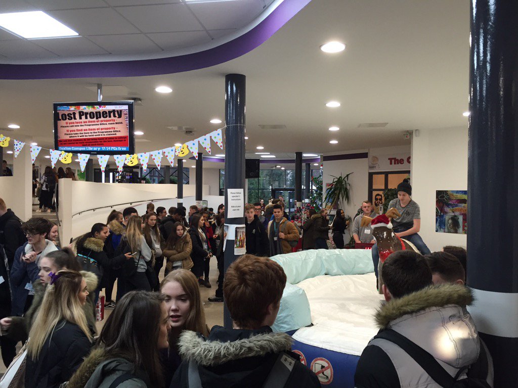 RunshawEnrich's tweet photo. The Reindeer attracting quite a crowd in the Student Entrance and IT'S FREE!!!! https://t.co/ulQBbMuvjT