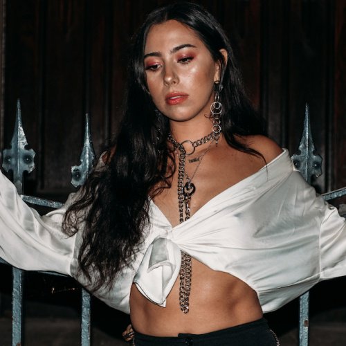 EntertainMeHub's tweet photo. Top 5 Emerging Artists To Watch in 2018 @chicanoita @Godonmyright @JakeThomasT @Landbeforebedtime @Landb4bedtime @RoeMusicOfficial @Roe_music https://t.co/6vjaXvLlCV https://t.co/2qu7k5aWz8