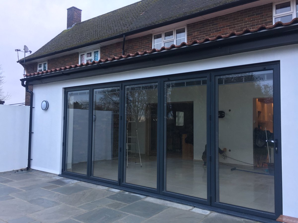 Generation3535's tweet photo. 5 Leaf Aluminium Bifolding Doors With Integral Blinds. https://t.co/gbvaA576WJ