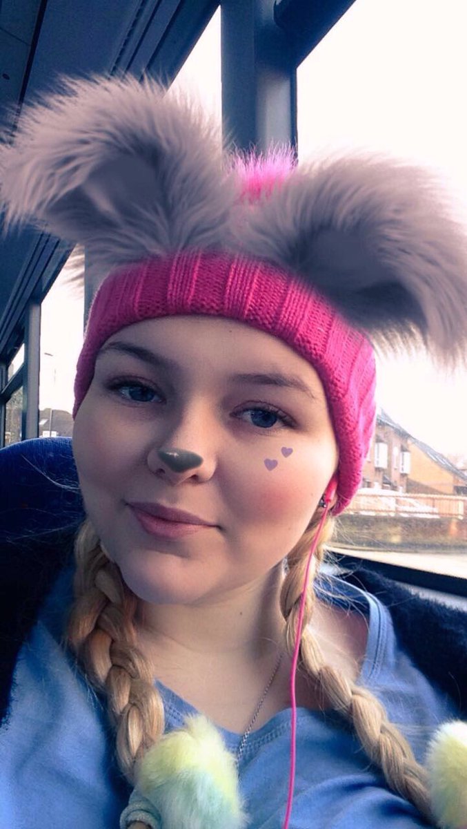 eplansley's tweet photo. Had some fun on the 40 minuet bus journey. Loving my new hat. #PinkIsTheNewPink https://t.co/UgpzE43VUG