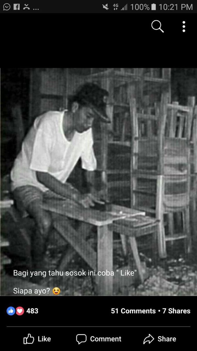 BonaMustar's tweet photo. Beberapa belas tahun kemudian, orang yg nyerut kayu itu menjadi Presiden Republik Indonesia. https://t.co/EKkpFYN9Qz