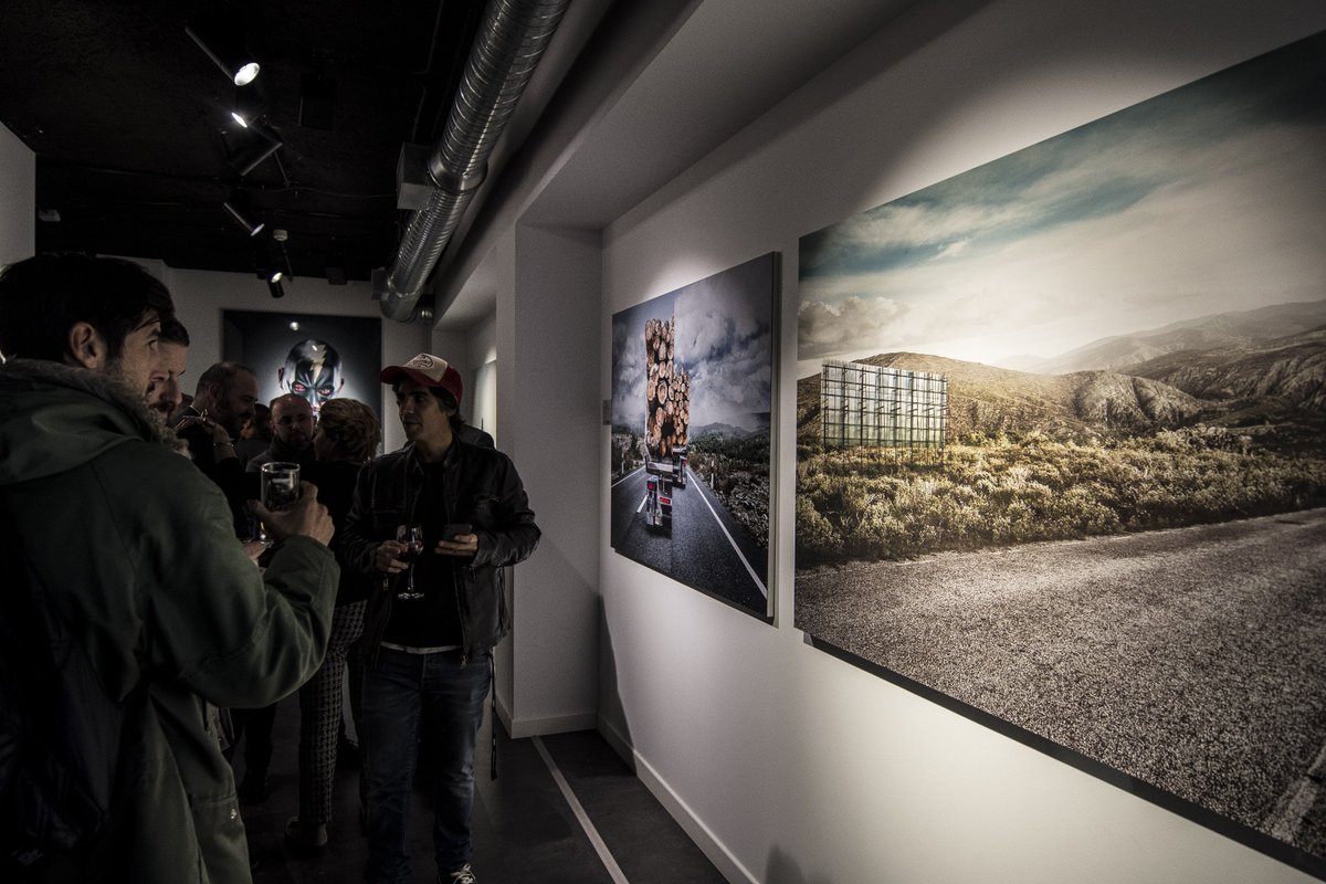 clorofiladig's tweet photo. Fotos de la exposición de Eduardo Diaz Bourgeot "exégesis" - Podéis visitarla hasta el 14 de Enero 2018
🏢 Sala Clorofila Digital C/Téllez 17, Madrid.
⌚ De L a V de 9:00 a 19:00 horas 
#arte #exposición #exegesis #fotografo https://t.co/iWKvWrWyxD