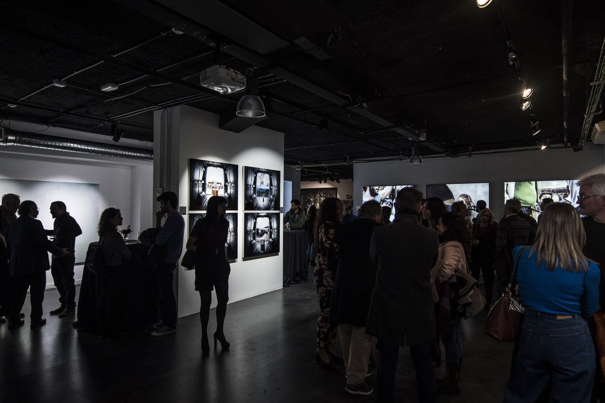 Fotos de la exposición de Eduardo Diaz Bourgeot "exégesis" - Podéis visitarla hasta el 14 de Enero 2018
🏢 Sala Clorofila Digital C/Téllez 17, Madrid.
⌚ De L a V de 9:00 a 19:00 horas 
#arte #exposición #exegesis #fotografo