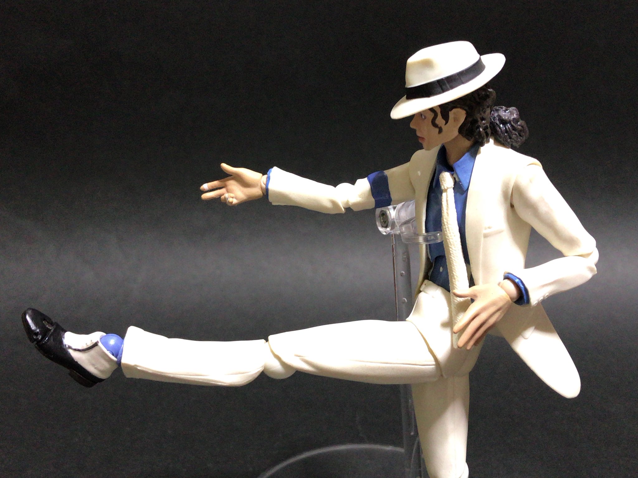 のぶたん アーツのマイケル ジャクソンで Smooth Criminal 溜めてから脚を振り上げつつ移動 あうっ レイカルを目で口説きながらポケット漁られる ぽうっ T Co 6qeqj7klcr Twitter