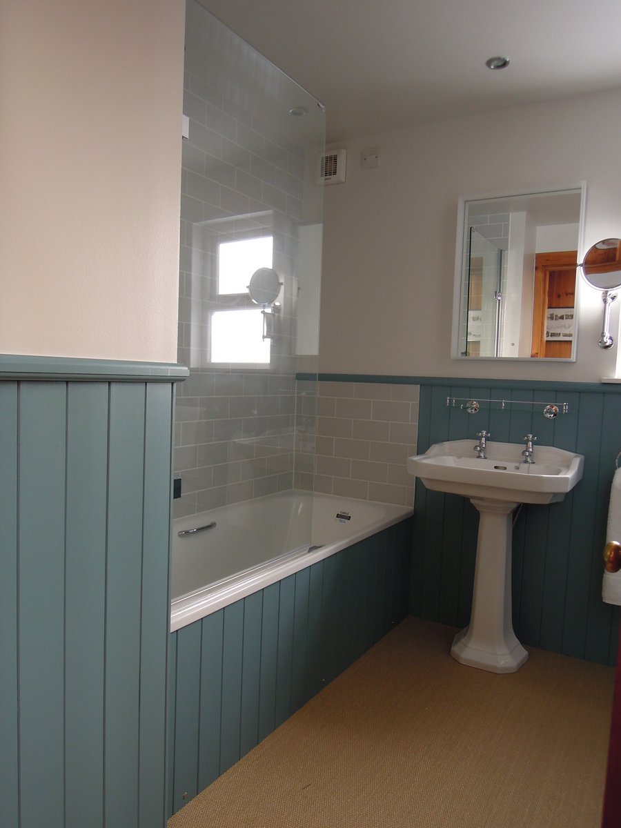 CawdorEstate's tweet photo. Our holiday cottage bathroom refurbishment project is underway! #holidaycottage #refurbished #updatedbathroom #newlook #selfcatering #scottishhighlands #visitnairn #VisitScotland #updatedlook https://t.co/T98b3rcYTV