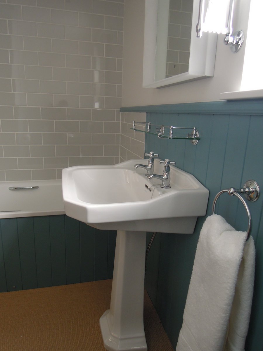 CawdorEstate's tweet photo. Our holiday cottage bathroom refurbishment project is underway! #holidaycottage #refurbished #updatedbathroom #newlook #selfcatering #scottishhighlands #visitnairn #VisitScotland #updatedlook https://t.co/T98b3rcYTV