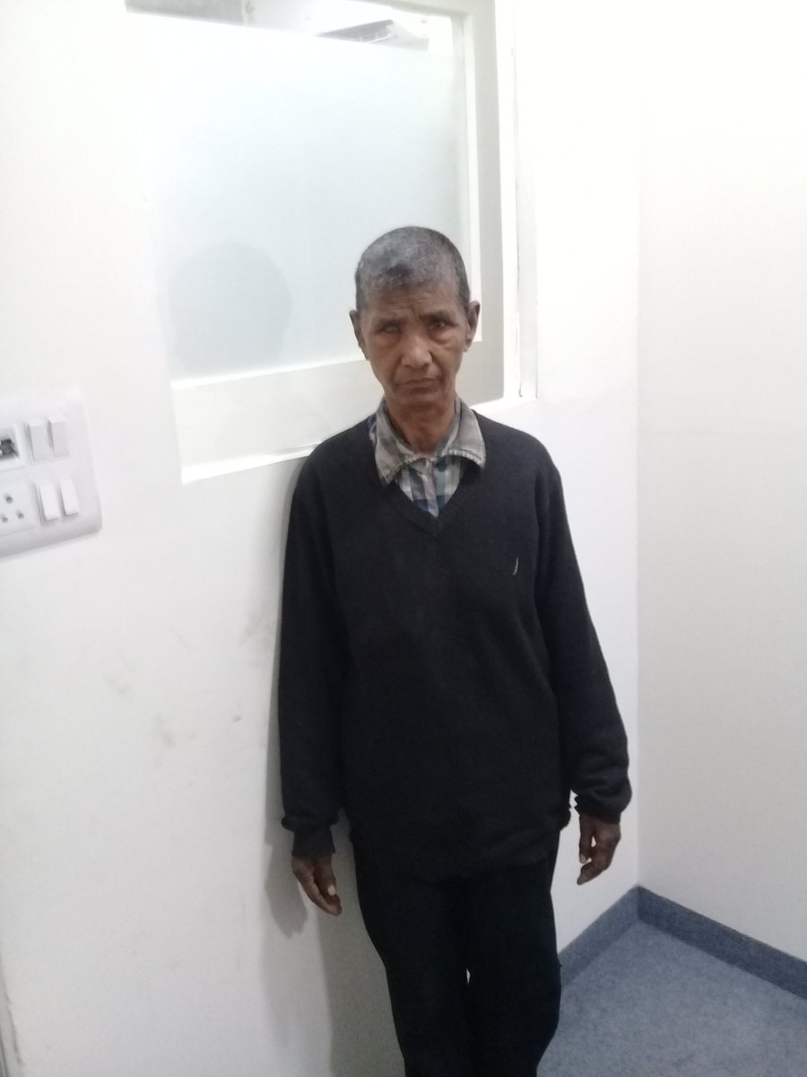 PRPMobility's tweet photo. I consider the homeless just as important as the richest of the rich : Rajneesh Dawar. Helping #homeless Team #prpservices.in https://t.co/6RqRn9wHi4