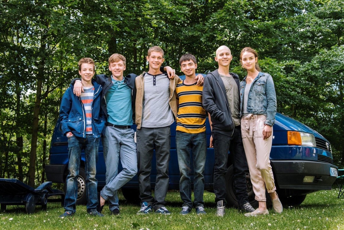 _Chrissi82's tweet photo. 10 Dinge, die wir vom Club der roten Bänder fürs Leben gelernt haben: https://t.co/uDlb7QhGeF #CdrB #vox #timoliverschultz #teamleo #clubderrotenbänder https://t.co/VxJdKj76Dw