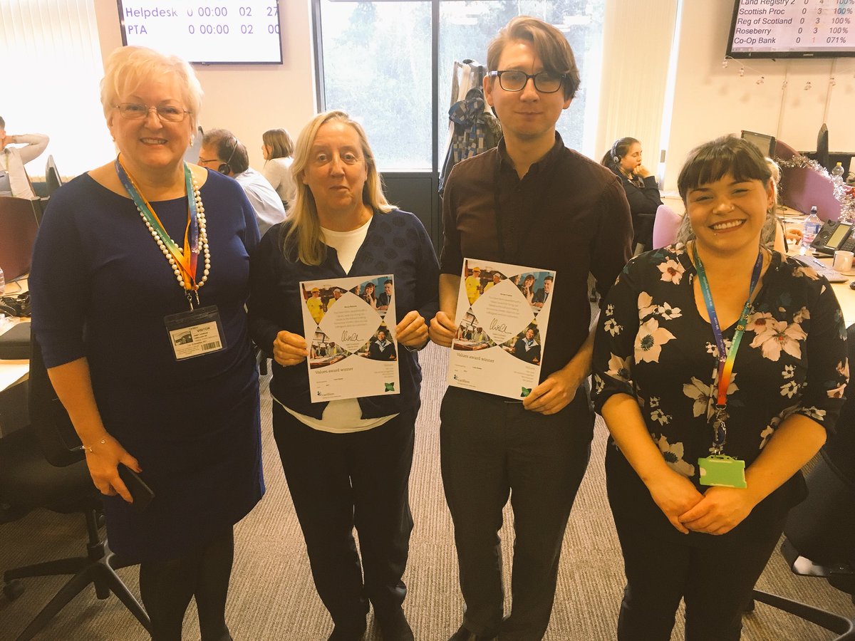 DMCold's tweet image. Absolutely fantastic to have Janet Dawson, our Chief HR Officer, sharing #ValuesAwards in our @Carillionplc Customer Experience Centre!  Well done guys. #WeAchieveTogether